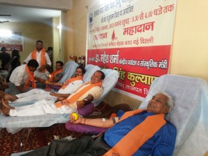 blood donation camp at nehru nagar (3)