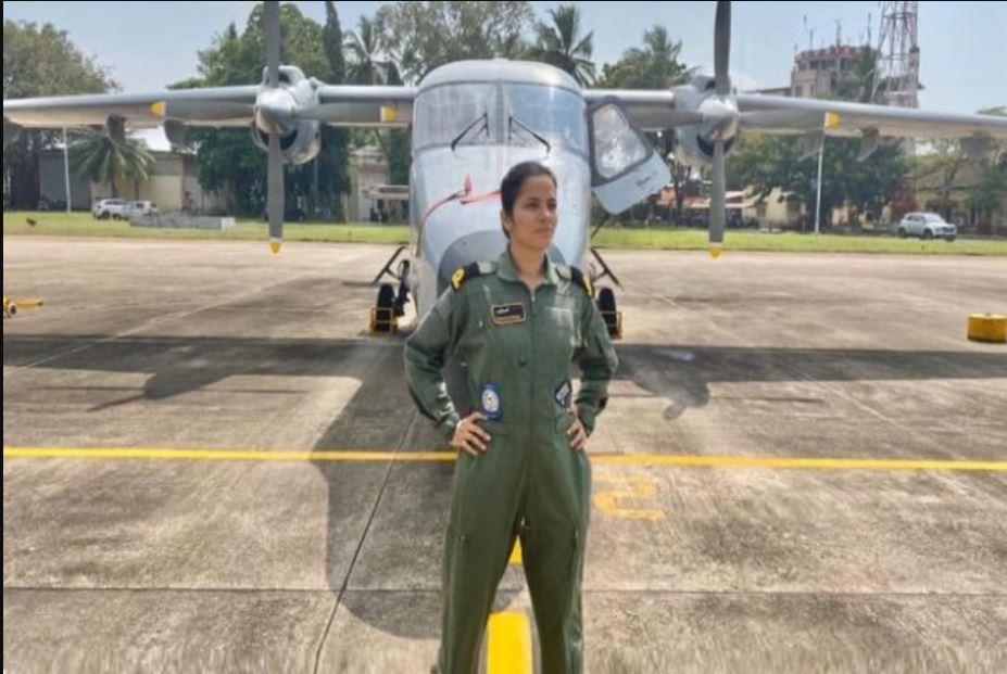 Lieutenant Shivangi Singh The First Woman Rafale Pilot In IAF Team