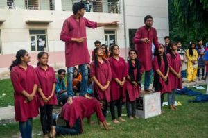 उड़ान उत्सव की तैयारी में जुटे छात्र