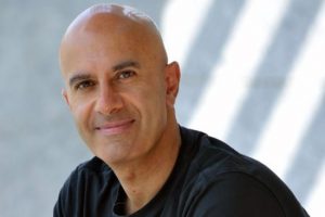 Indian philosophy has great influence on me - Robin Sharma - VSK Bharat