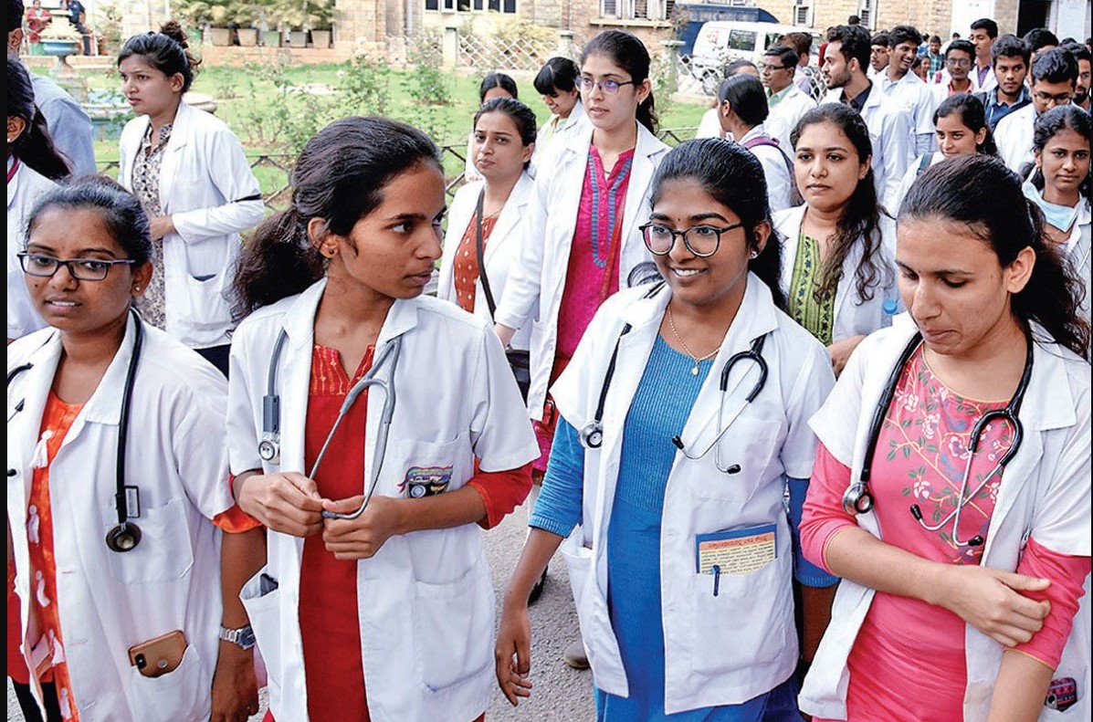 MBBS in Regional Languages - Maharashtra Govt sets up panel for roadmap ...